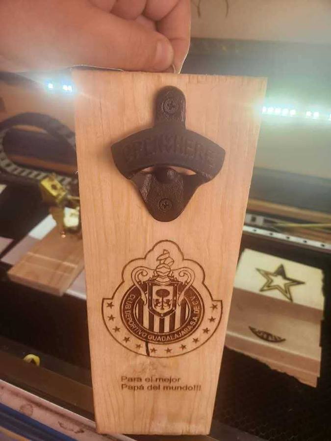 Destapador Madera Chivas